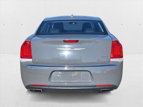 2019 Chrysler 300 Touring