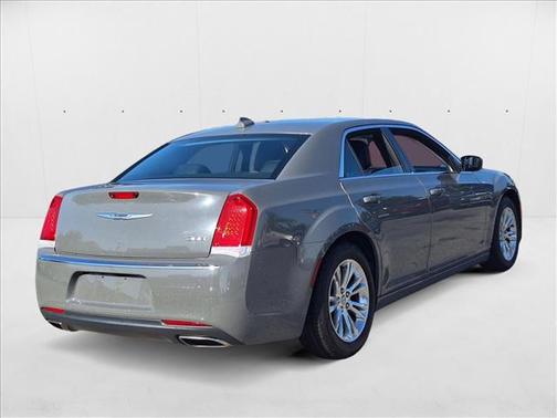 2019 Chrysler 300 Touring