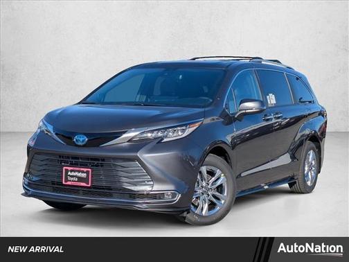 2025 Toyota Sienna Limited