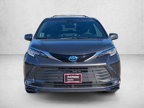 2025 Toyota Sienna Limited