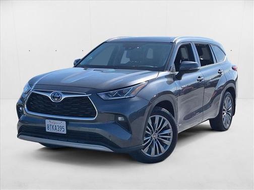 2021 Toyota Highlander Hybrid Platinum
