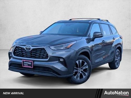 2025 Toyota Highlander XLE