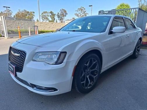 2018 Chrysler 300 S