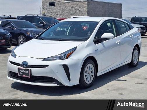 2019 Toyota Prius LE