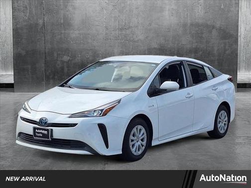 2019 Toyota Prius LE