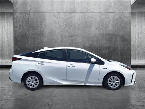 2019 Toyota Prius LE