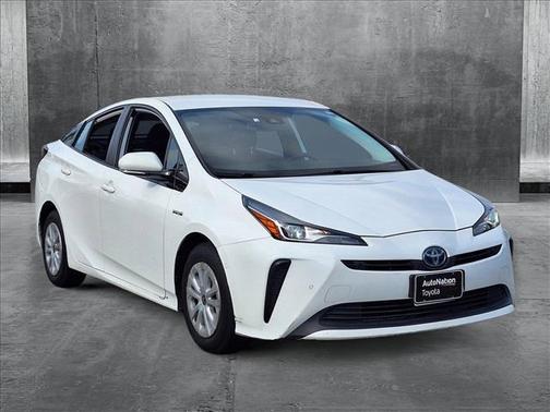 2019 Toyota Prius LE