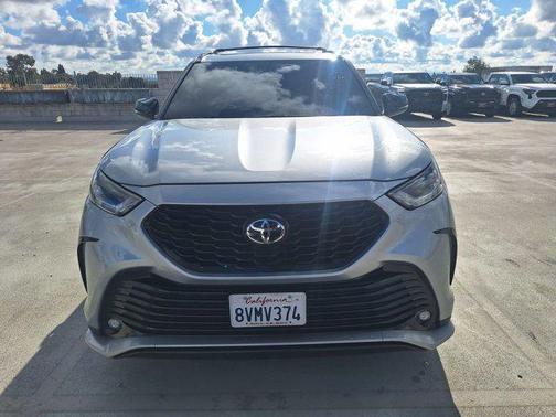 Celestial Silver Metallic 2021 Toyota Highlander XSE