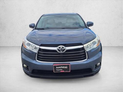 Silver/Gray 2014 Toyota Highlander LE Plus
