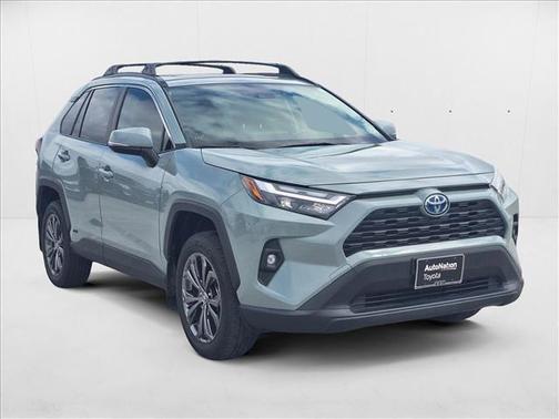 2022 Toyota RAV4 Hybrid XLE Premium
