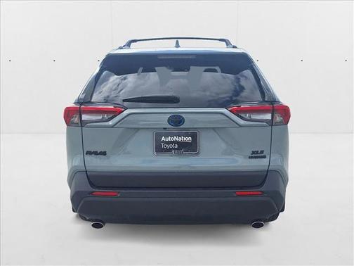2022 Toyota RAV4 Hybrid XLE Premium
