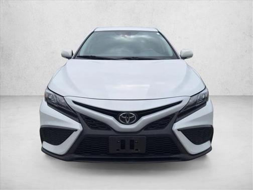 Ice Edge 2023 Toyota Camry SE