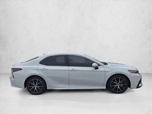 Ice Edge 2023 Toyota Camry SE