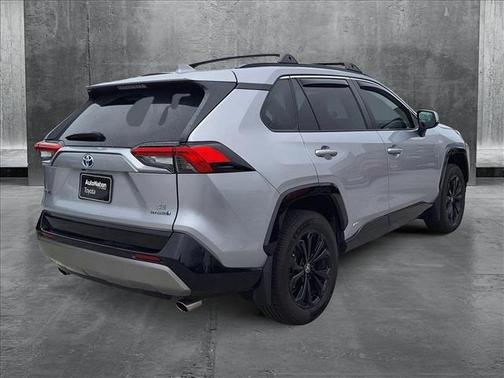 2022 Toyota RAV4 Hybrid SE
