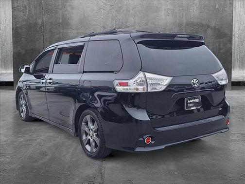 2016 Toyota Sienna SE