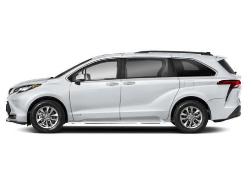 2025 Toyota Sienna XLE 7 Passenger