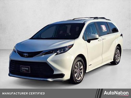 2021 Toyota Sienna LE