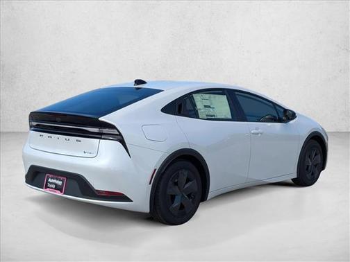 2026 Toyota Prius Plug-In Hybrid SE