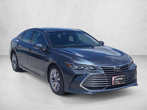 Harbor Gray Metallic 2019 Toyota Avalon XLE