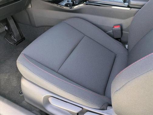 2025 Toyota Prius L