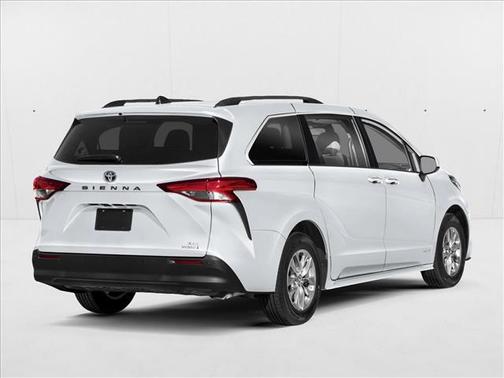 2025 Toyota Sienna XLE 8 Passenger