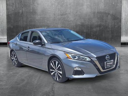 2022 Nissan Altima SR FWD