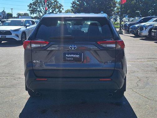 2024 Toyota RAV4 Hybrid LE