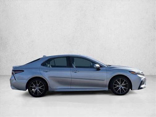 Celestial Silver Metallic 2024 Toyota Camry SE