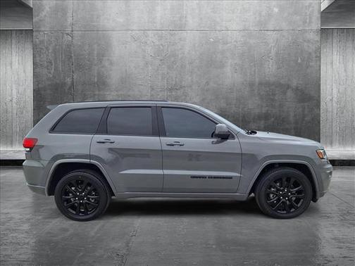 2021 Jeep Grand Cherokee Laredo