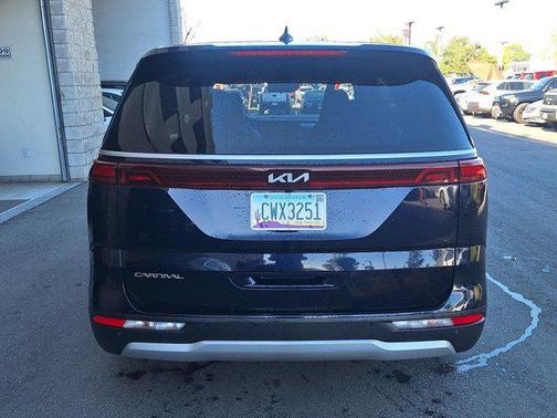 2024 Kia Carnival LX