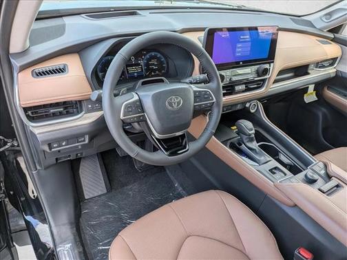Midnight Black Metallic 2026 Toyota Grand Highlander Platinum