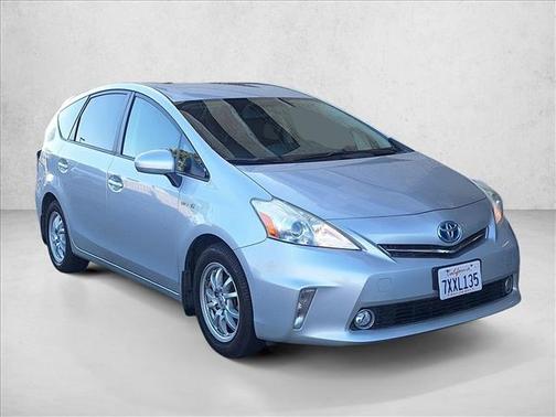 2014 Toyota Prius v Two