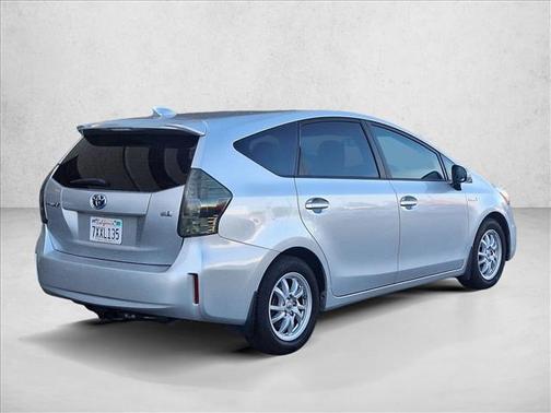 2014 Toyota Prius v Two
