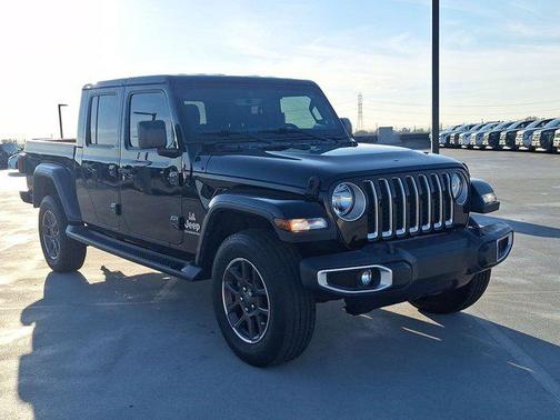 2022 Jeep Gladiator Overland