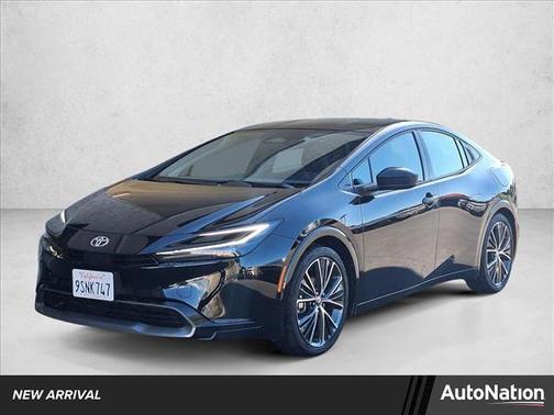 2025 Toyota Prius XLE