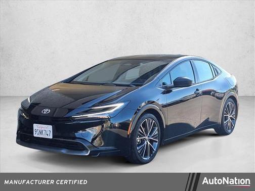 2025 Toyota Prius XLE