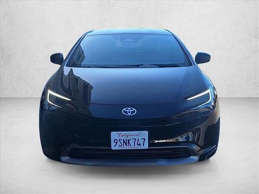 2025 Toyota Prius XLE