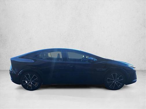 2025 Toyota Prius XLE