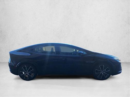 2025 Toyota Prius XLE