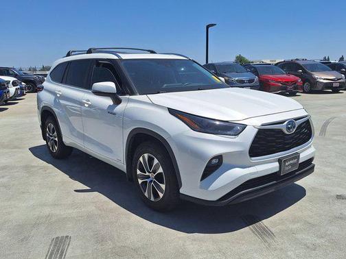 2021 Toyota Highlander Hybrid XLE