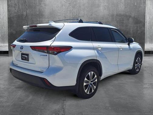 2021 Toyota Highlander Hybrid XLE
