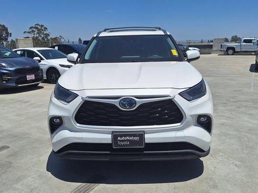 2021 Toyota Highlander Hybrid XLE