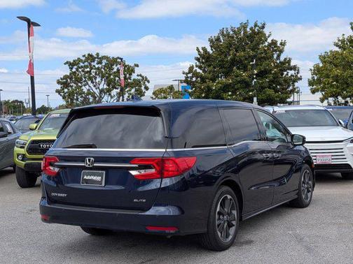 Obsidian Blue Pearl 2023 Honda Odyssey Elite