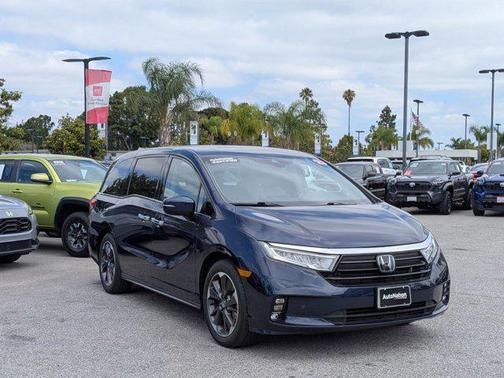 Obsidian Blue Pearl 2023 Honda Odyssey Elite