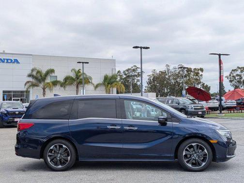 Obsidian Blue Pearl 2023 Honda Odyssey Elite