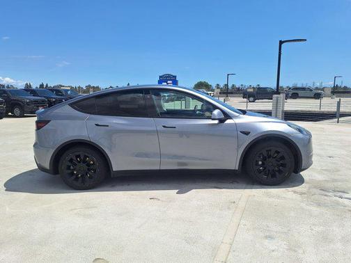 Silver/Gray 2024 Tesla Model Y Long Range Dual Motor All-Wheel Drive