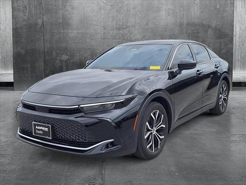 2025 Toyota Crown XLE