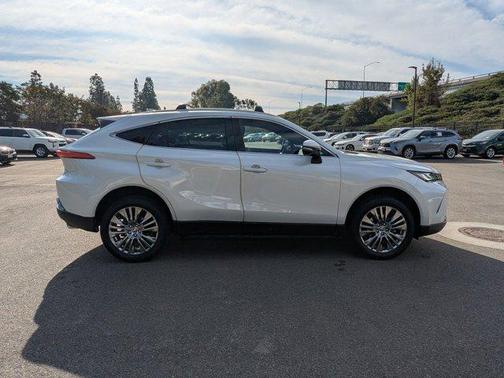 2024 Toyota Venza XLE