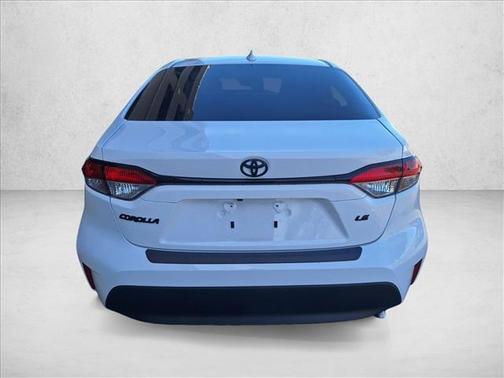 Ice Cap 2024 Toyota Corolla LE