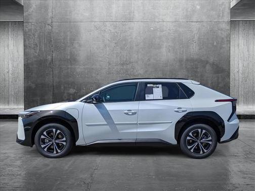 2025 Toyota bZ4X XLE